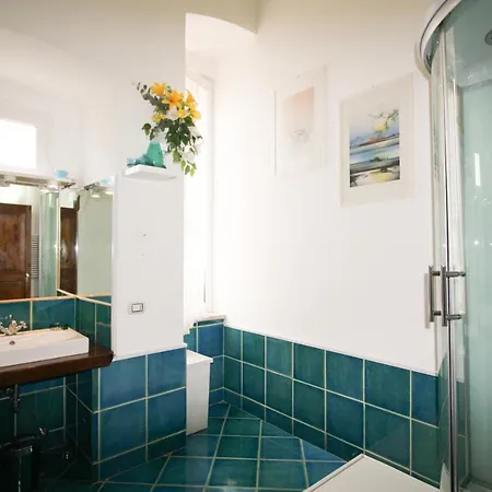 Palazzo Scaraggi Il Solito Posto 住宿加早餐酒店