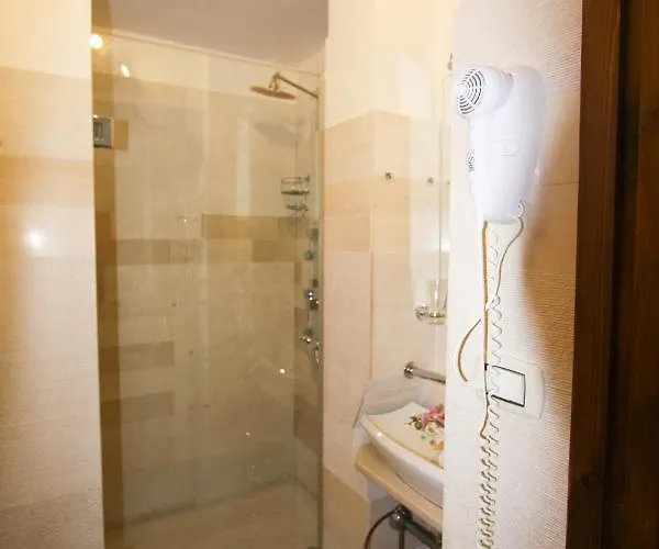 ベッド・アンド・ブレックファスト Palazzo Scaraggi Il Solito Posto